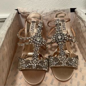 Bagdley Mischka Hughes jeweled Heels!